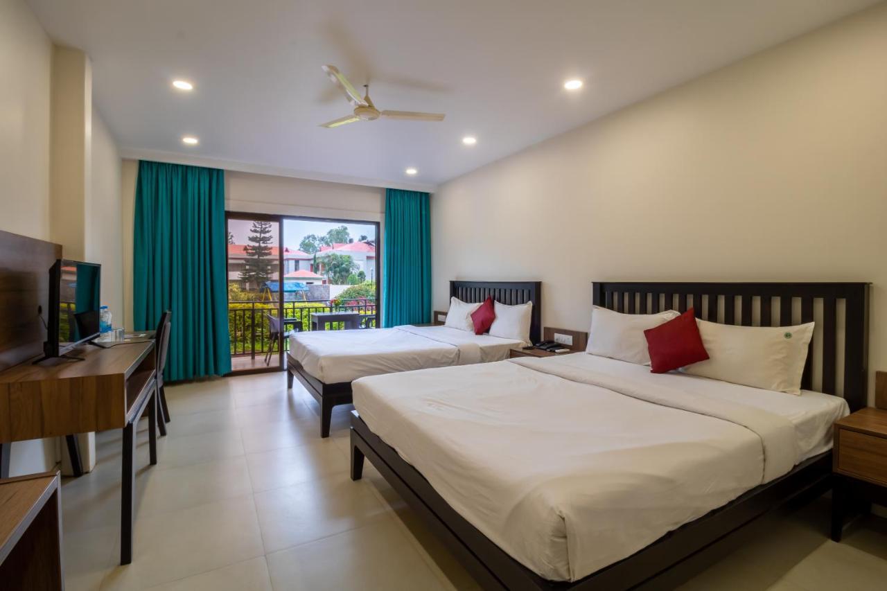 บลู คันทรี่ รีสอร์ต Hotel พันช์กานี ภายนอก รูปภาพ