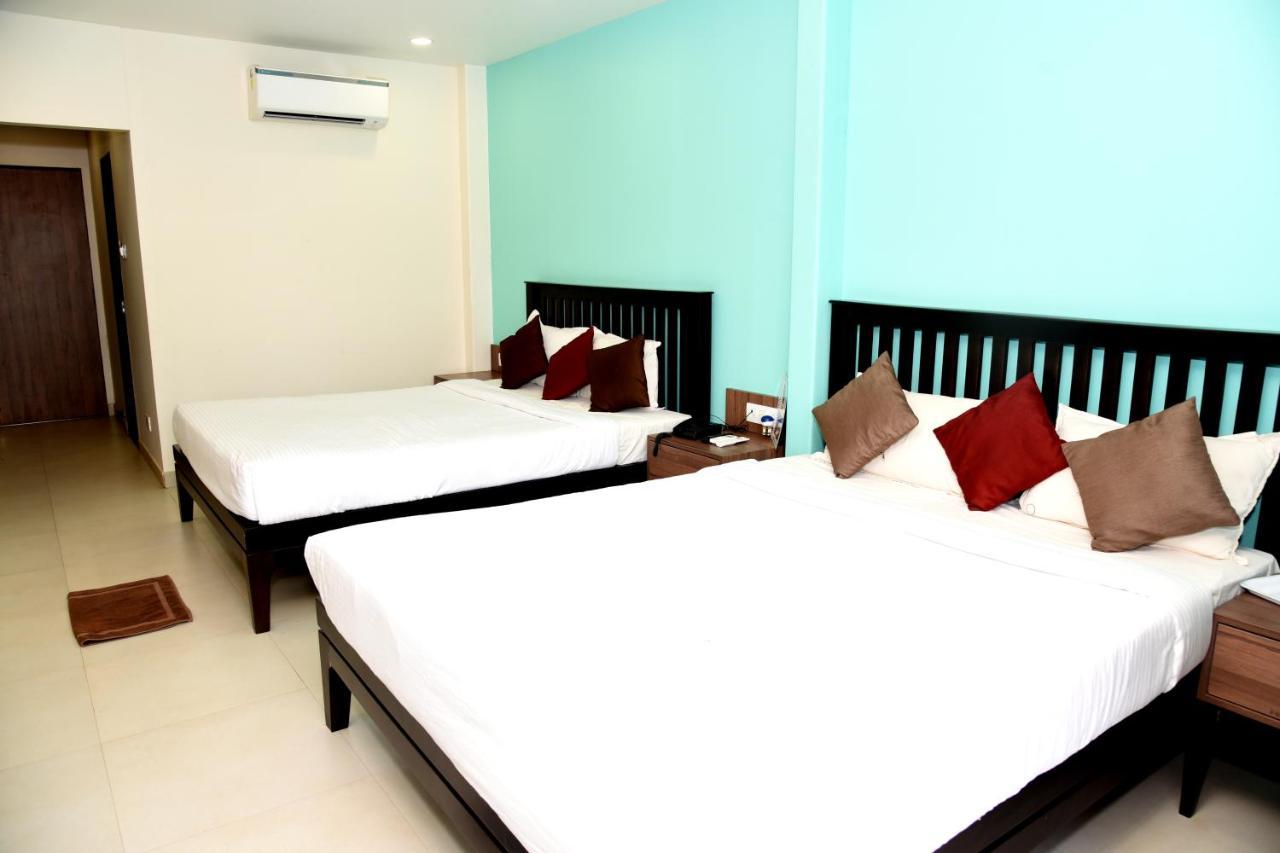 บลู คันทรี่ รีสอร์ต Hotel พันช์กานี ภายนอก รูปภาพ