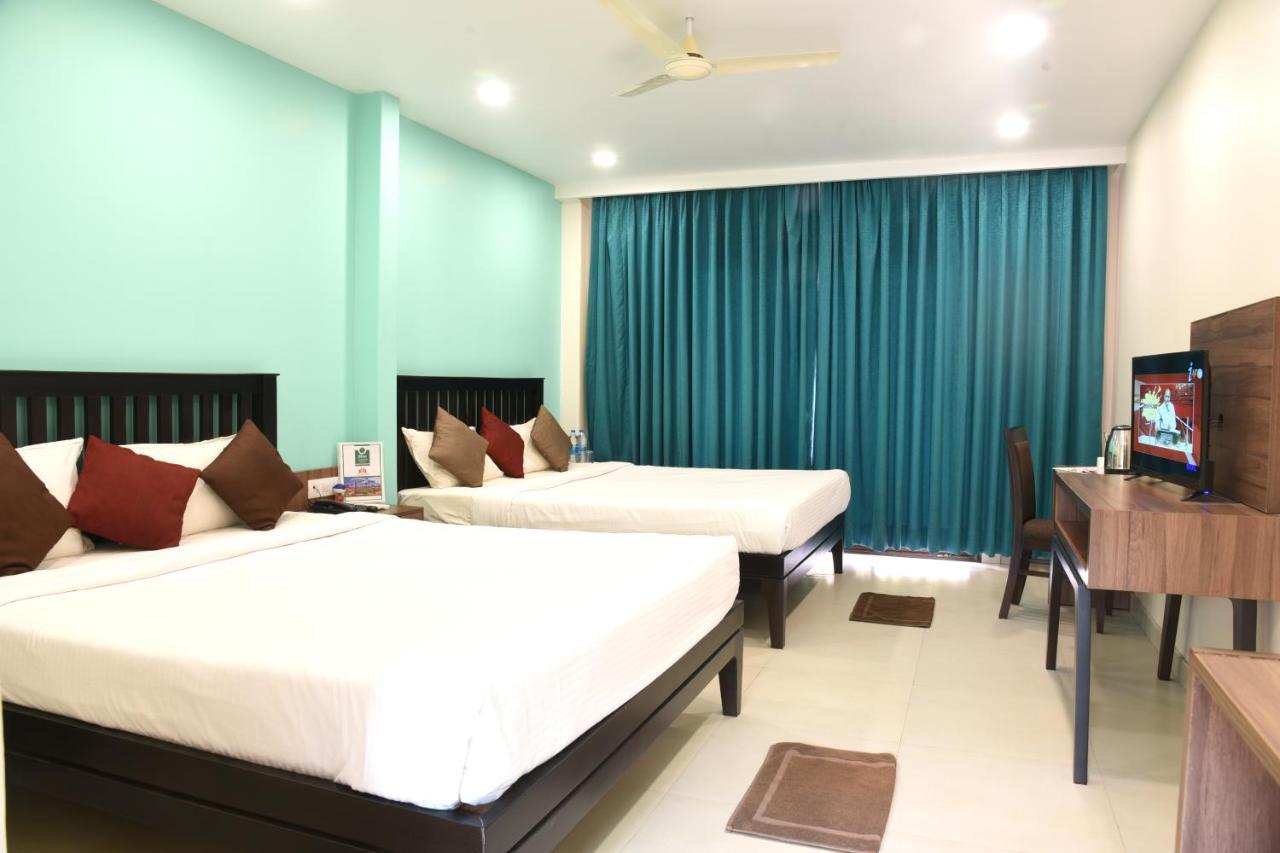 บลู คันทรี่ รีสอร์ต Hotel พันช์กานี ภายนอก รูปภาพ