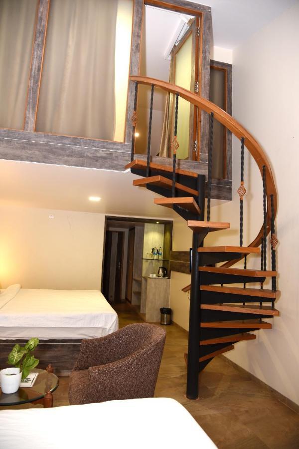 บลู คันทรี่ รีสอร์ต Hotel พันช์กานี ภายนอก รูปภาพ