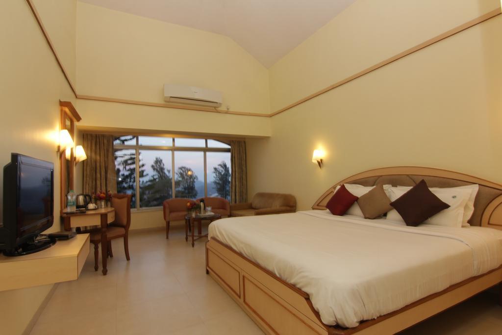 บลู คันทรี่ รีสอร์ต Hotel พันช์กานี ภายนอก รูปภาพ