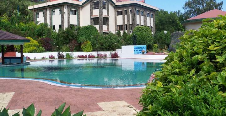 บลู คันทรี่ รีสอร์ต Hotel พันช์กานี ภายนอก รูปภาพ
